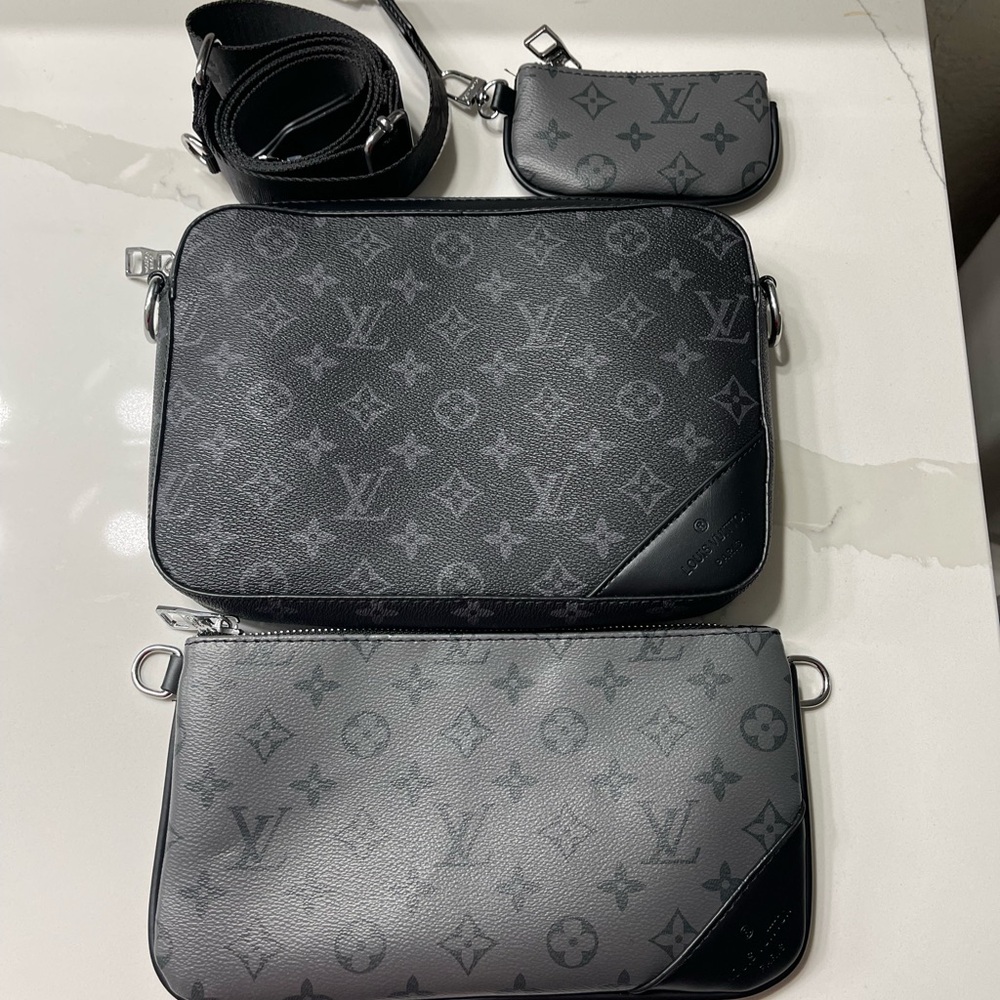 Louis Vuitton Black Messenger Bag with Monogram Design - Picture 6 of 7